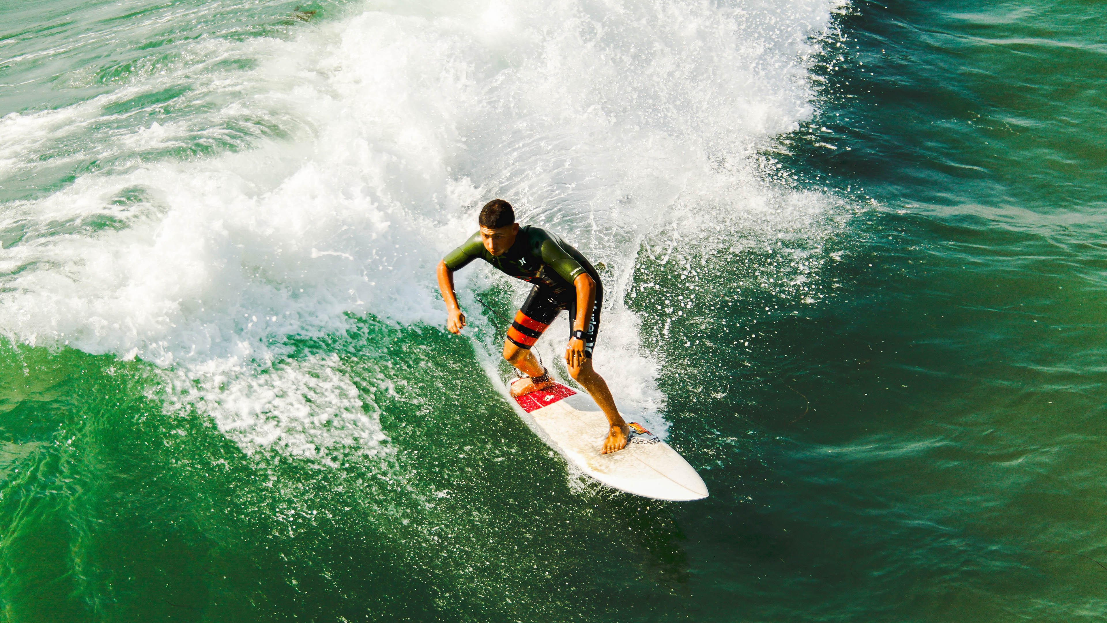 开云中国大陆-英超最后一击：绝杀镜头火爆全场！，英超最后一轮看点